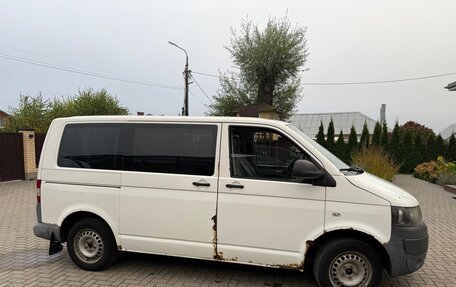 Volkswagen Transporter T5 рестайлинг, 2010 год, 910 000 рублей, 3 фотография