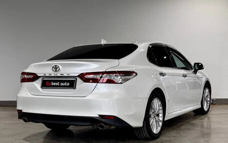 Toyota Camry, 2018 год, 2 545 000 рублей, 3 фотография