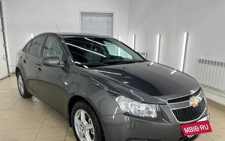 Chevrolet Cruze II, 2011 год, 877 000 рублей, 2 фотография