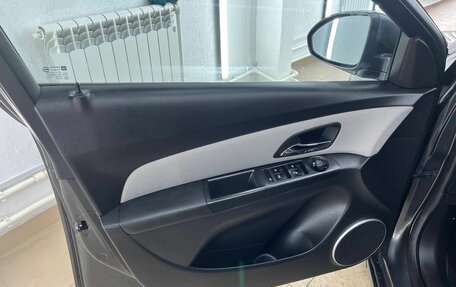 Chevrolet Cruze II, 2011 год, 877 000 рублей, 14 фотография