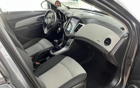 Chevrolet Cruze II, 2011 год, 877 000 рублей, 22 фотография