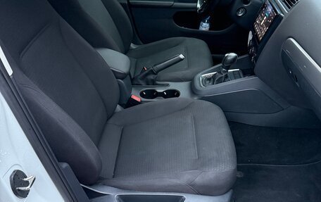 Volkswagen Jetta VI, 2016 год, 1 360 000 рублей, 9 фотография