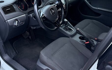 Volkswagen Jetta VI, 2016 год, 1 360 000 рублей, 10 фотография