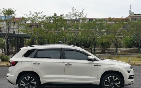 Skoda Karoq I, 2022 год, 2 050 000 рублей, 4 фотография