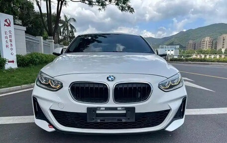 BMW 1 серия, 2022 год, 1 700 000 рублей, 4 фотография