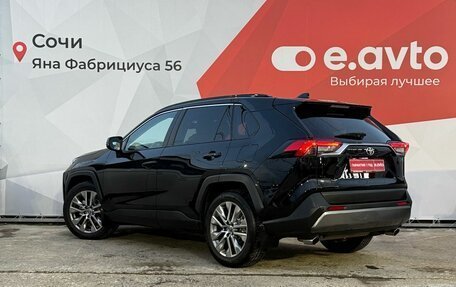 Toyota RAV4, 2021 год, 3 900 000 рублей, 4 фотография