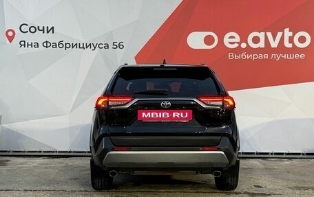 Toyota RAV4, 2021 год, 3 900 000 рублей, 5 фотография