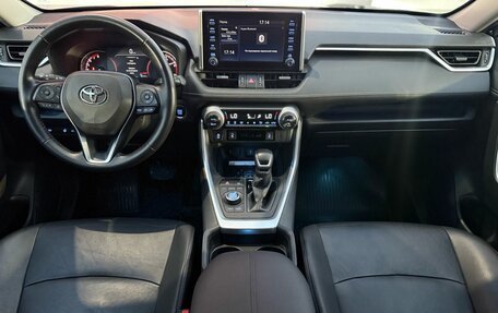 Toyota RAV4, 2021 год, 3 900 000 рублей, 7 фотография