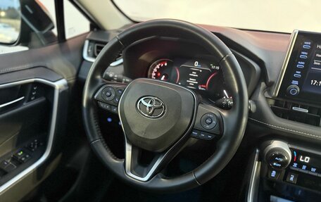 Toyota RAV4, 2021 год, 3 900 000 рублей, 9 фотография