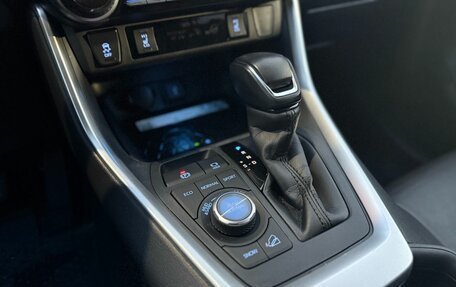 Toyota RAV4, 2021 год, 3 900 000 рублей, 10 фотография