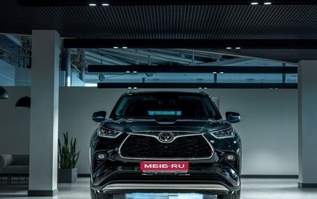 Toyota Highlander, 2025 год, 6 799 000 рублей, 1 фотография