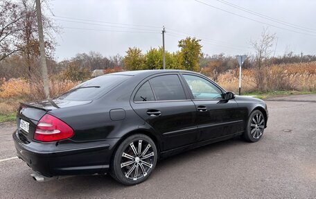 Mercedes-Benz E-Класс, 2004 год, 750 000 рублей, 4 фотография