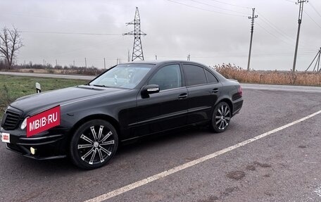 Mercedes-Benz E-Класс, 2004 год, 750 000 рублей, 3 фотография