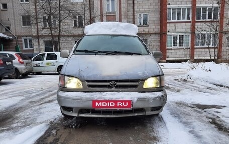 Toyota Sienna I, 2001 год, 499 999 рублей, 24 фотография