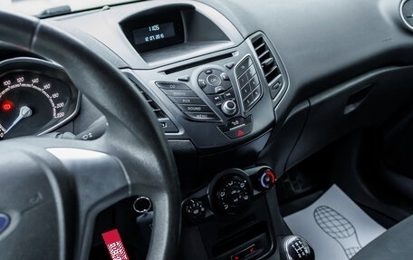 Ford Fiesta, 2015 год, 784 000 рублей, 21 фотография