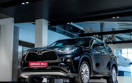 Toyota Highlander, 2025 год, 6 799 000 рублей, 4 фотография