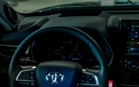 Toyota Highlander, 2025 год, 6 799 000 рублей, 10 фотография