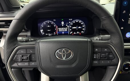 Toyota Tacoma, 2024 год, 7 990 000 рублей, 9 фотография