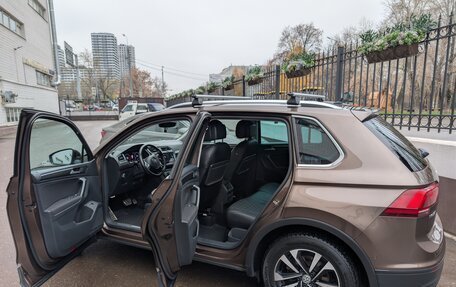 Volkswagen Tiguan II, 2019 год, 2 200 000 рублей, 6 фотография