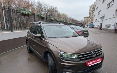 Volkswagen Tiguan II, 2019 год, 2 200 000 рублей, 2 фотография