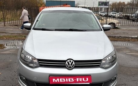 Volkswagen Polo VI (EU Market), 2012 год, 749 000 рублей, 2 фотография