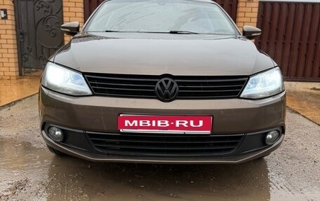 Volkswagen Jetta VI, 2012 год, 960 000 рублей, 7 фотография