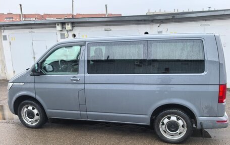 Volkswagen Caravelle T6 рестайлинг, 2020 год, 4 500 000 рублей, 2 фотография