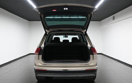 Volkswagen Tiguan II, 2018 год, 2 615 000 рублей, 7 фотография