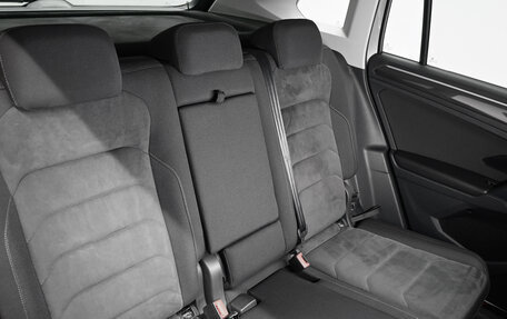 Volkswagen Tiguan II, 2018 год, 2 615 000 рублей, 12 фотография