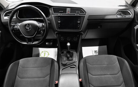 Volkswagen Tiguan II, 2018 год, 2 615 000 рублей, 10 фотография