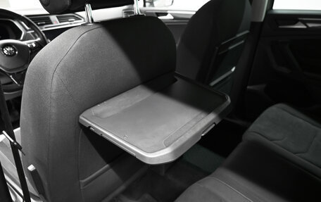 Volkswagen Tiguan II, 2018 год, 2 615 000 рублей, 24 фотография