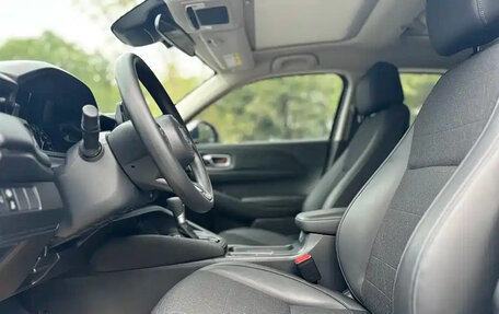 Honda Vezel, 2023 год, 1 500 000 рублей, 13 фотография