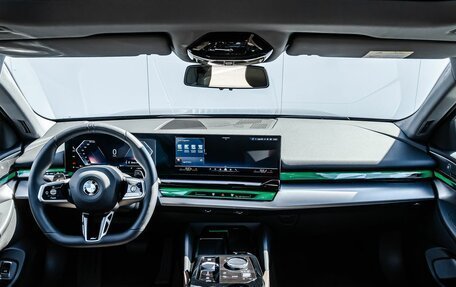 BMW 5 серия, 2025 год, 8 490 000 рублей, 13 фотография