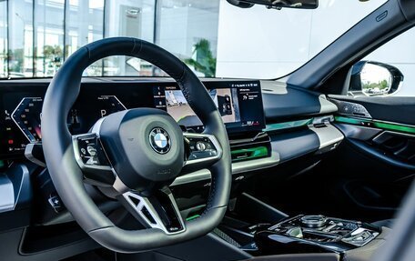 BMW 5 серия, 2025 год, 8 490 000 рублей, 19 фотография