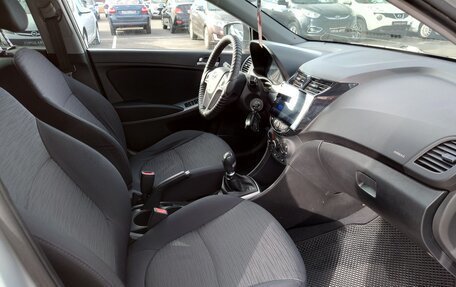 Hyundai Solaris II рестайлинг, 2016 год, 978 000 рублей, 11 фотография