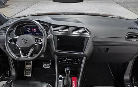 Volkswagen Tiguan II, 2021 год, 4 198 000 рублей, 13 фотография