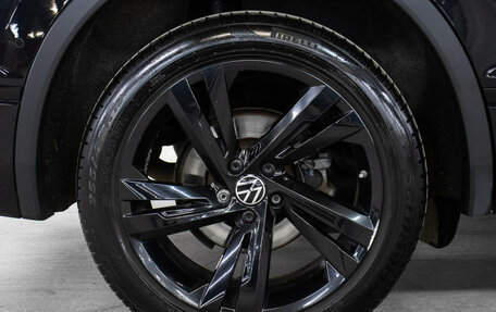 Volkswagen Tiguan II, 2021 год, 4 198 000 рублей, 27 фотография