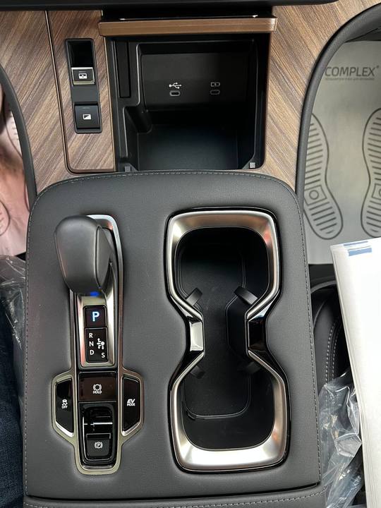 Lexus LM I, 2025 год, 19 400 000 рублей, 16 фотография