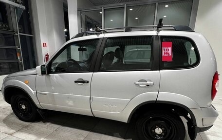 Chevrolet Niva I рестайлинг, 2010 год, 250 000 рублей, 7 фотография