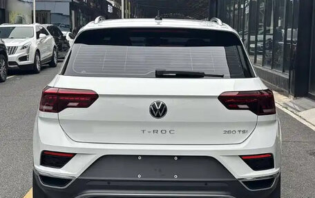 Volkswagen T-Roc I, 2022 год, 1 389 047 рублей, 5 фотография