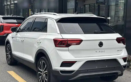 Volkswagen T-Roc I, 2022 год, 1 389 047 рублей, 4 фотография