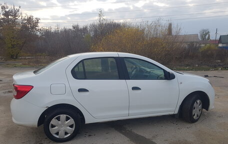 Renault Logan II, 2018 год, 700 000 рублей, 9 фотография