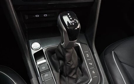 Volkswagen Tiguan II, 2022 год, 3 360 000 рублей, 8 фотография