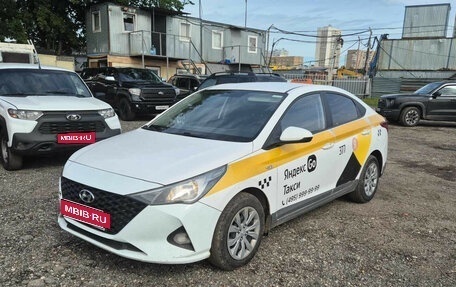 Hyundai Solaris II рестайлинг, 2022 год, 1 000 000 рублей, 1 фотография