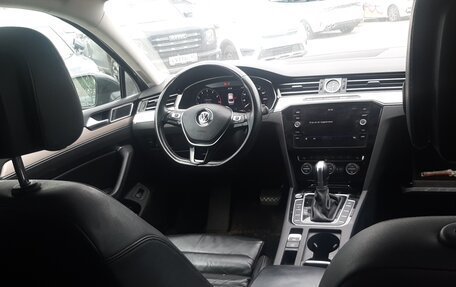 Volkswagen Passat B8 рестайлинг, 2019 год, 1 932 000 рублей, 13 фотография