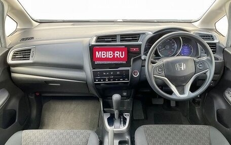 Honda Fit III, 2016 год, 750 000 рублей, 12 фотография