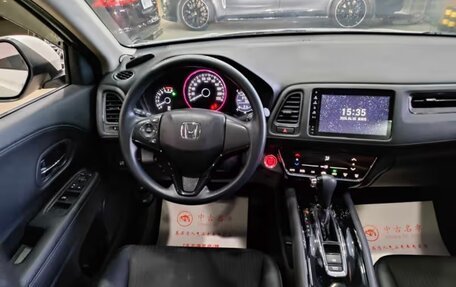 Honda Vezel, 2022 год, 1 637 000 рублей, 12 фотография