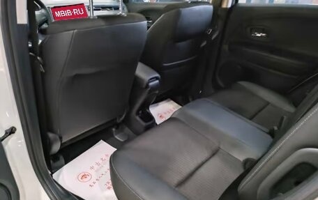 Honda Vezel, 2022 год, 1 637 000 рублей, 14 фотография