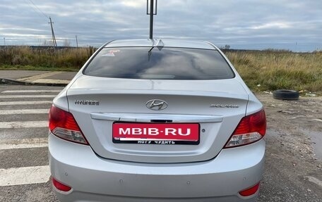 Hyundai Solaris II рестайлинг, 2011 год, 930 000 рублей, 6 фотография