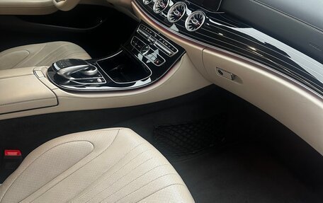 Mercedes-Benz CLS, 2018 год, 5 250 000 рублей, 12 фотография